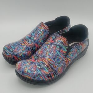 Klogs 7.5 Colorful Rainbow Swirl Moxy Funkadelic Patent Clogs